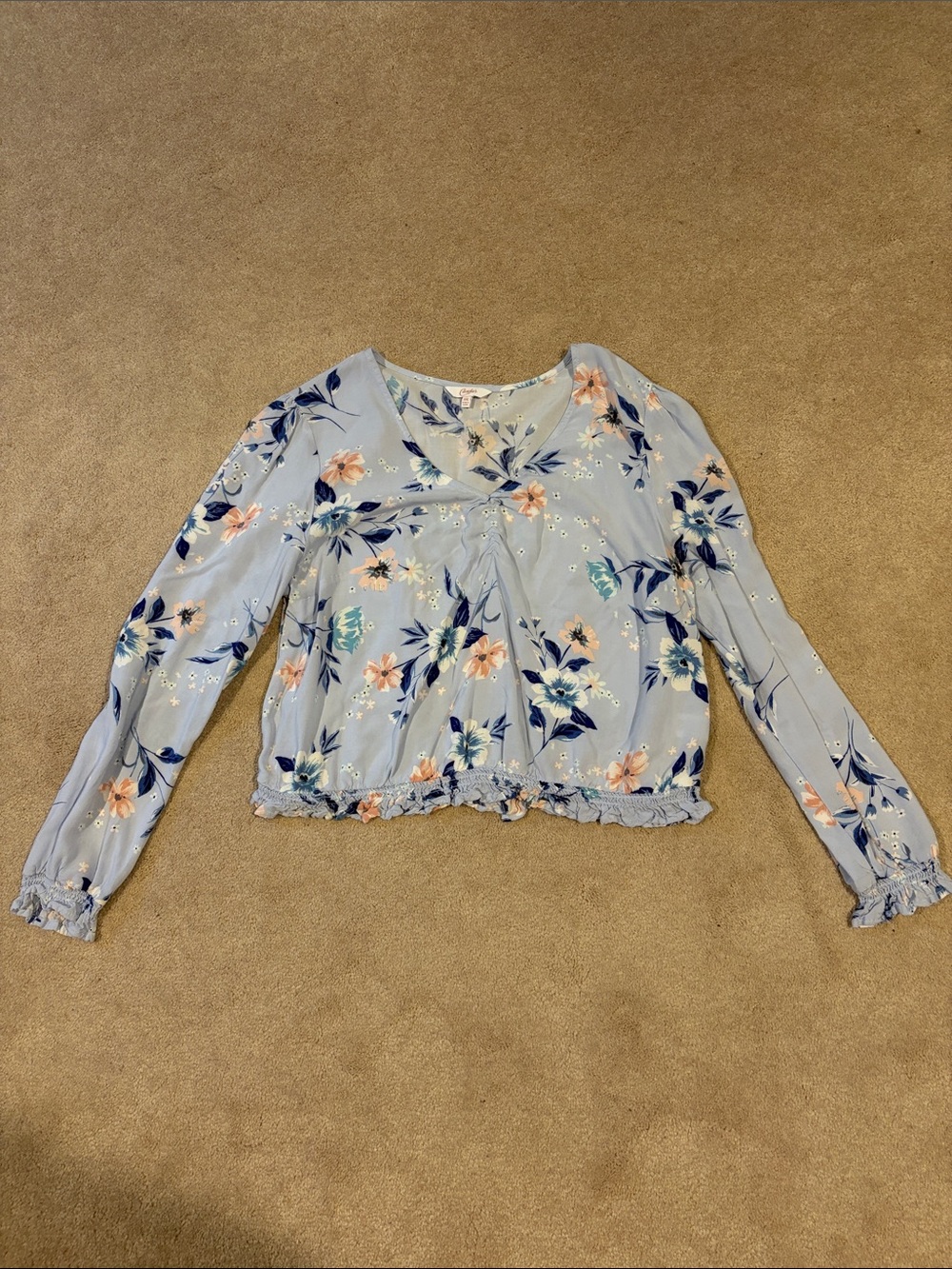 Candies light blue floral v-neck long sleeve peasant top